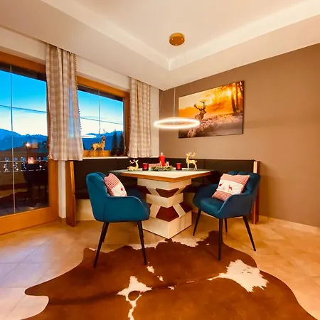公寓 Ferienhaus Zillertal Mit Panoramablick Und Sauna