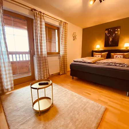 Platzhirsch Maxl Panorama View Skipiste Apartment