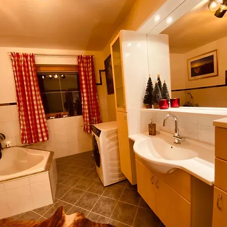 Ferienhaus Zillertal Mit Panoramablick Und Sauna Apartman *